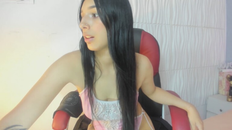 EmilySwifttt's Streamate show and profile