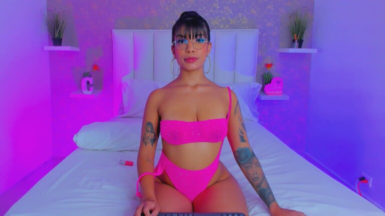 CarolGomeez's Streamate show and profile