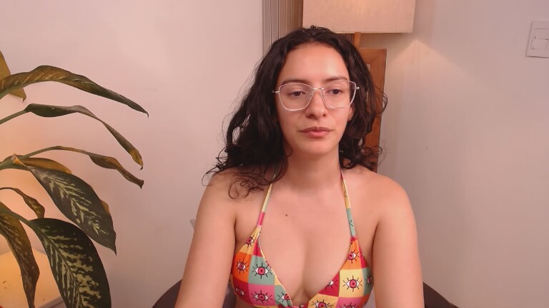 MIAPORTMANN's Streamate show and profile