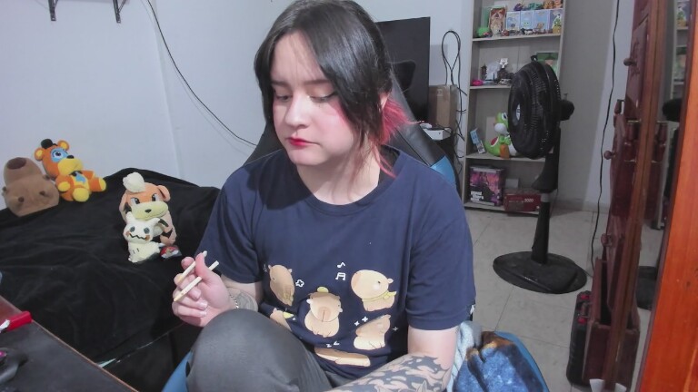 Red_Pandemonium's Streamate show and profile