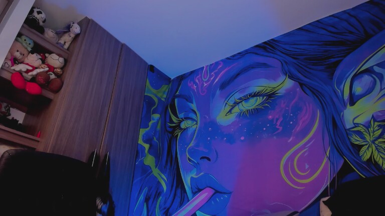 Emiilycollins18's Streamate show and profile