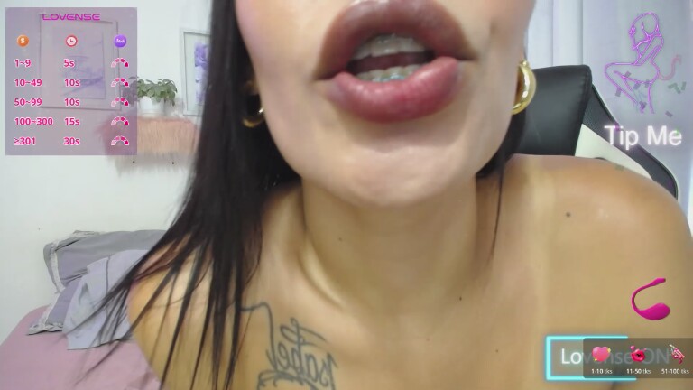 Ivannawolf159's Streamate show and profile