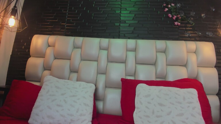 SofiaJackzon's Streamate show and profile