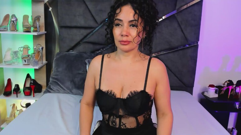 CatlinBouuvier's Streamate show and profile