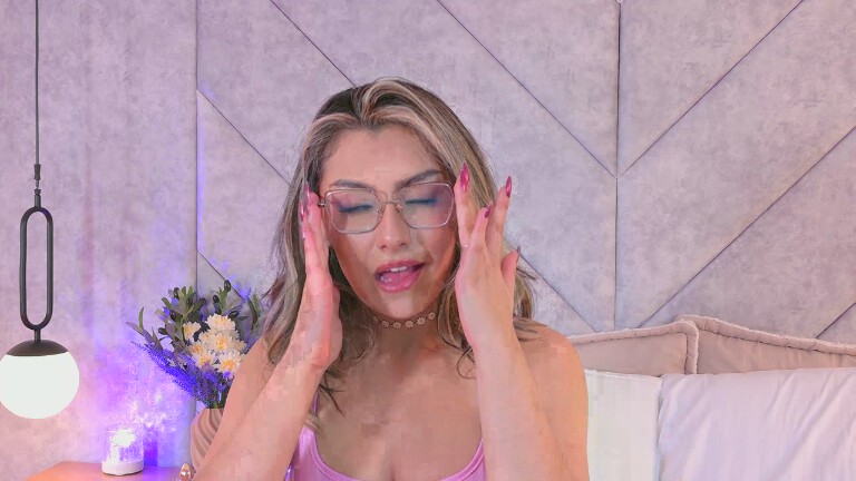 IsaRose's Streamate show and profile