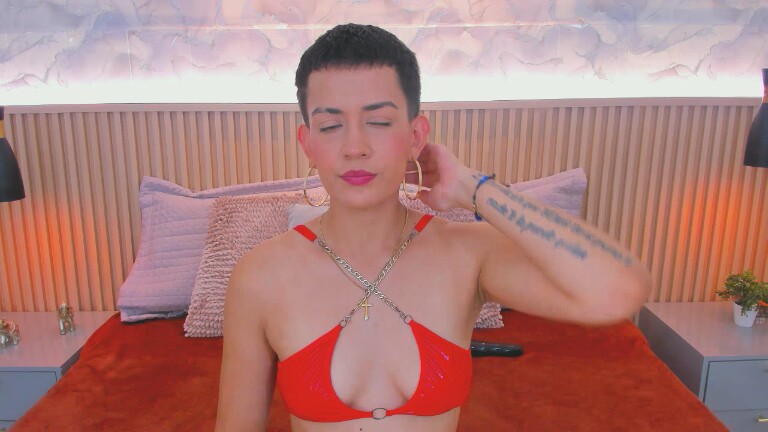 ZoeHenao's Streamate show and profile