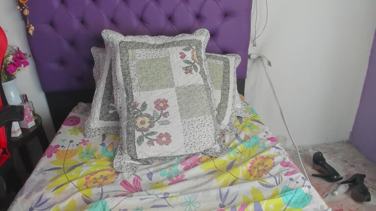 MargothClain's Streamate show and profile