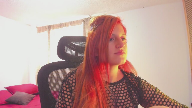 GiaRoussel21's Streamate show and profile