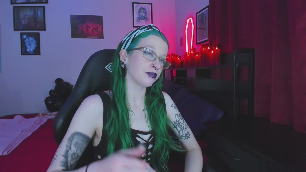 NikkiVill