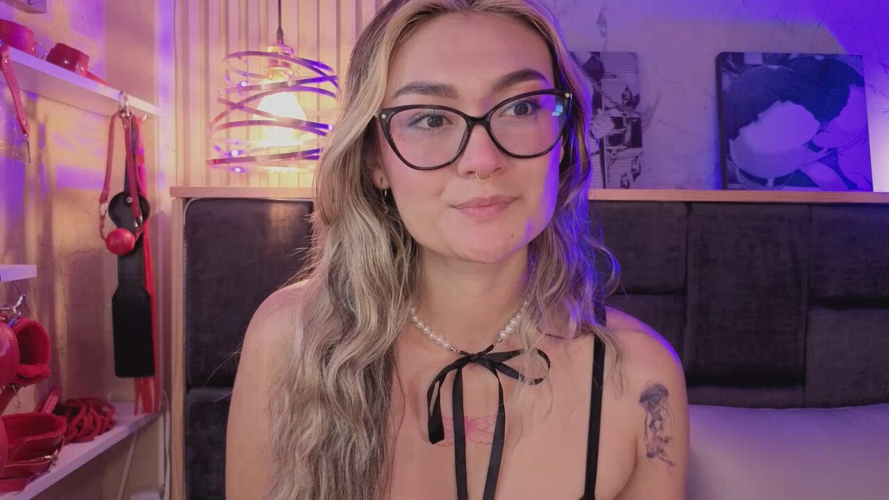 Victoria_Lennoxx