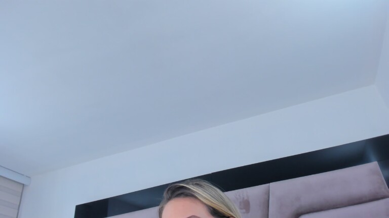 LaurenClark's Streamate show and profile