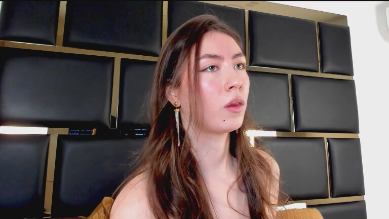 NinnaSalvatore's Streamate show and profile