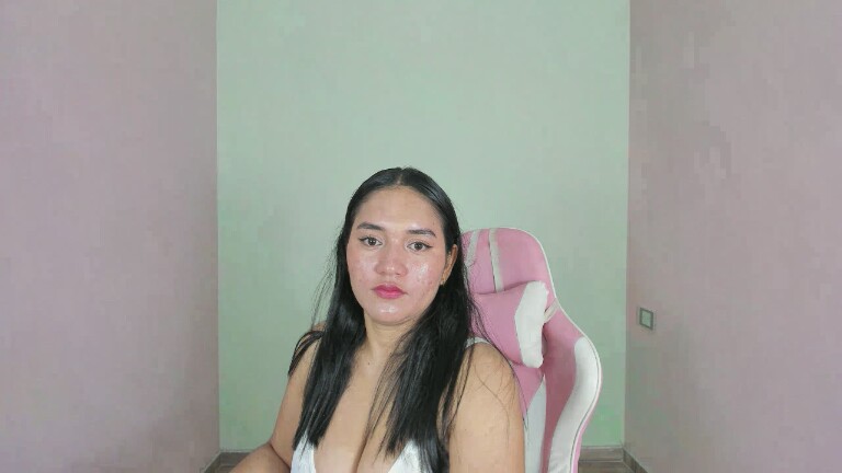 MIA_JONES_32's Streamate show and profile