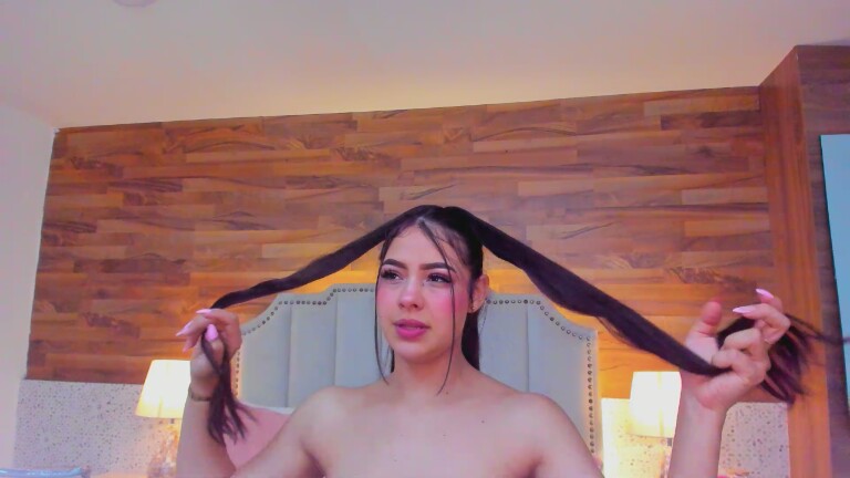 AriannaCastle's Streamate show and profile