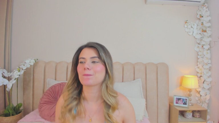 SelenaMontreall's Streamate show and profile