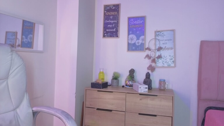 blueehazell18's Streamate show and profile