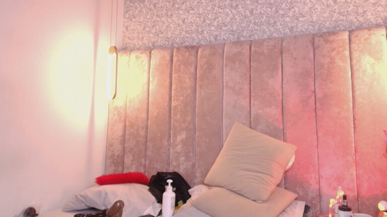 Karoline_606's Streamate show and profile