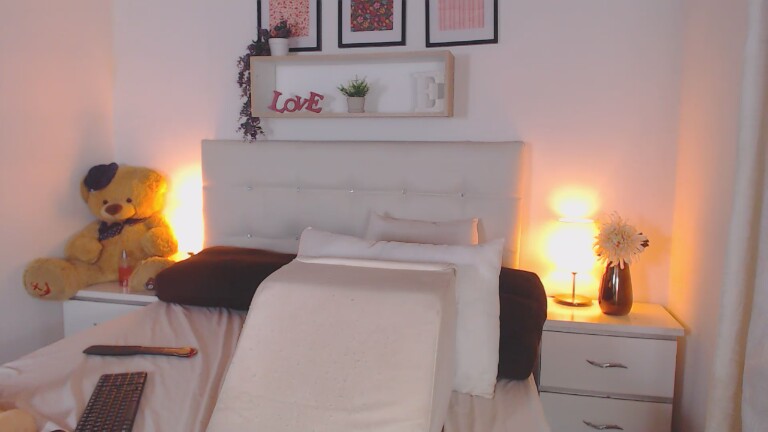 EmilyPricee's Streamate show and profile