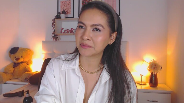 EmilyPricee's Streamate show and profile