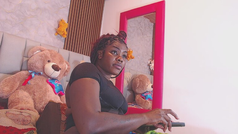 Luucyy20's Streamate show and profile