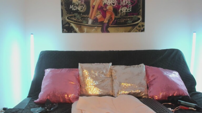 NikolRivera's Streamate show and profile