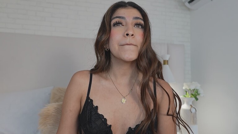 VictoriaJoliegb's Streamate show and profile