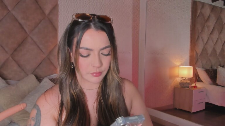 AmberLewiis's Streamate show and profile