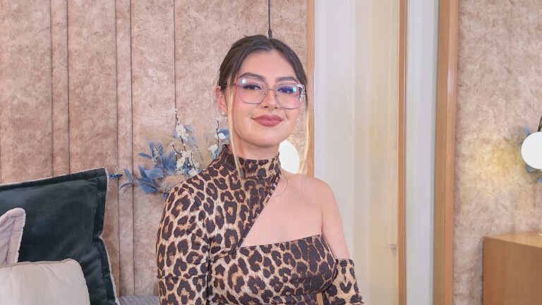 IsaRose's Streamate show and profile