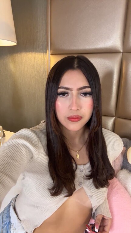 LiaBoston's Streamate show and profile