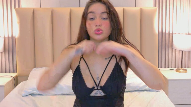 LuannaGray's Streamate show and profile