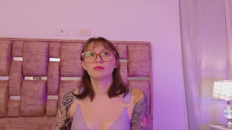 Isabella_Stewart's Streamate show and profile