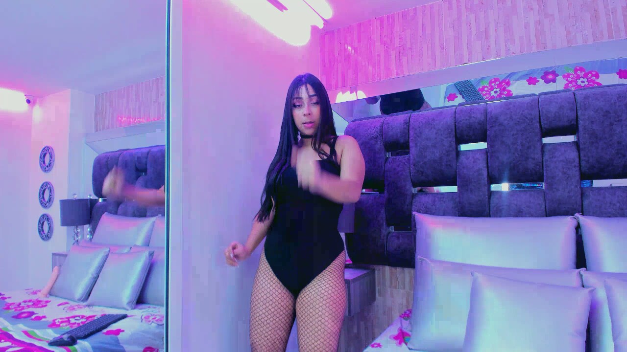 Lia_Grey