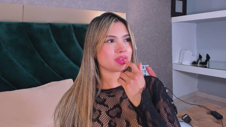 AlexandraLopez's Streamate show and profile