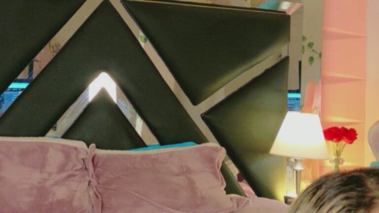 Giigii_Hadid's Streamate show and profile