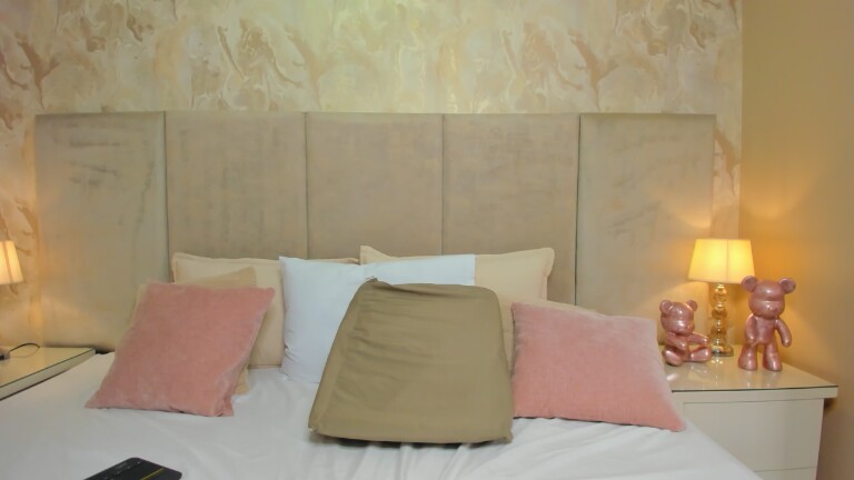 VenusMillan's Streamate show and profile