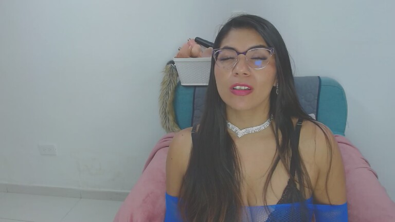 LunaDumont's Streamate show and profile