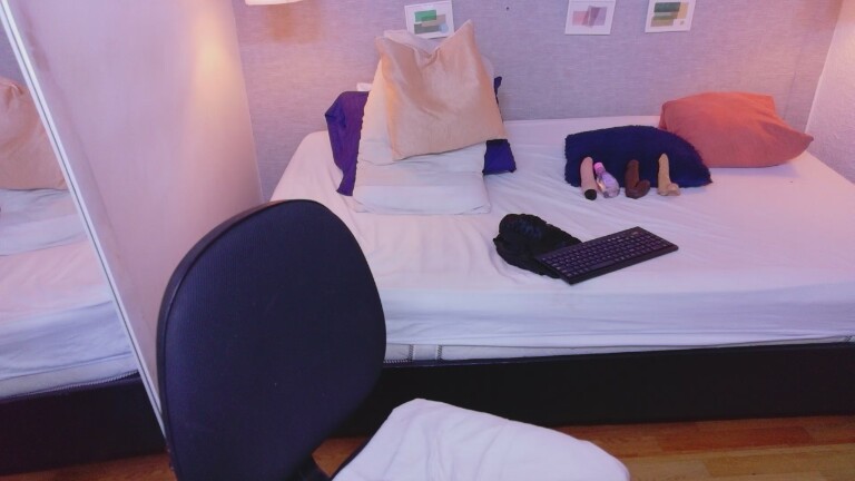 Kiiaraevanss's Streamate show and profile