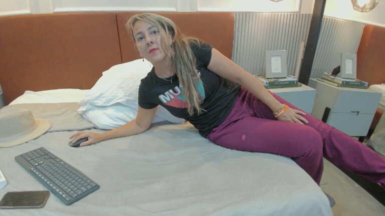 VanceToti's Streamate show and profile